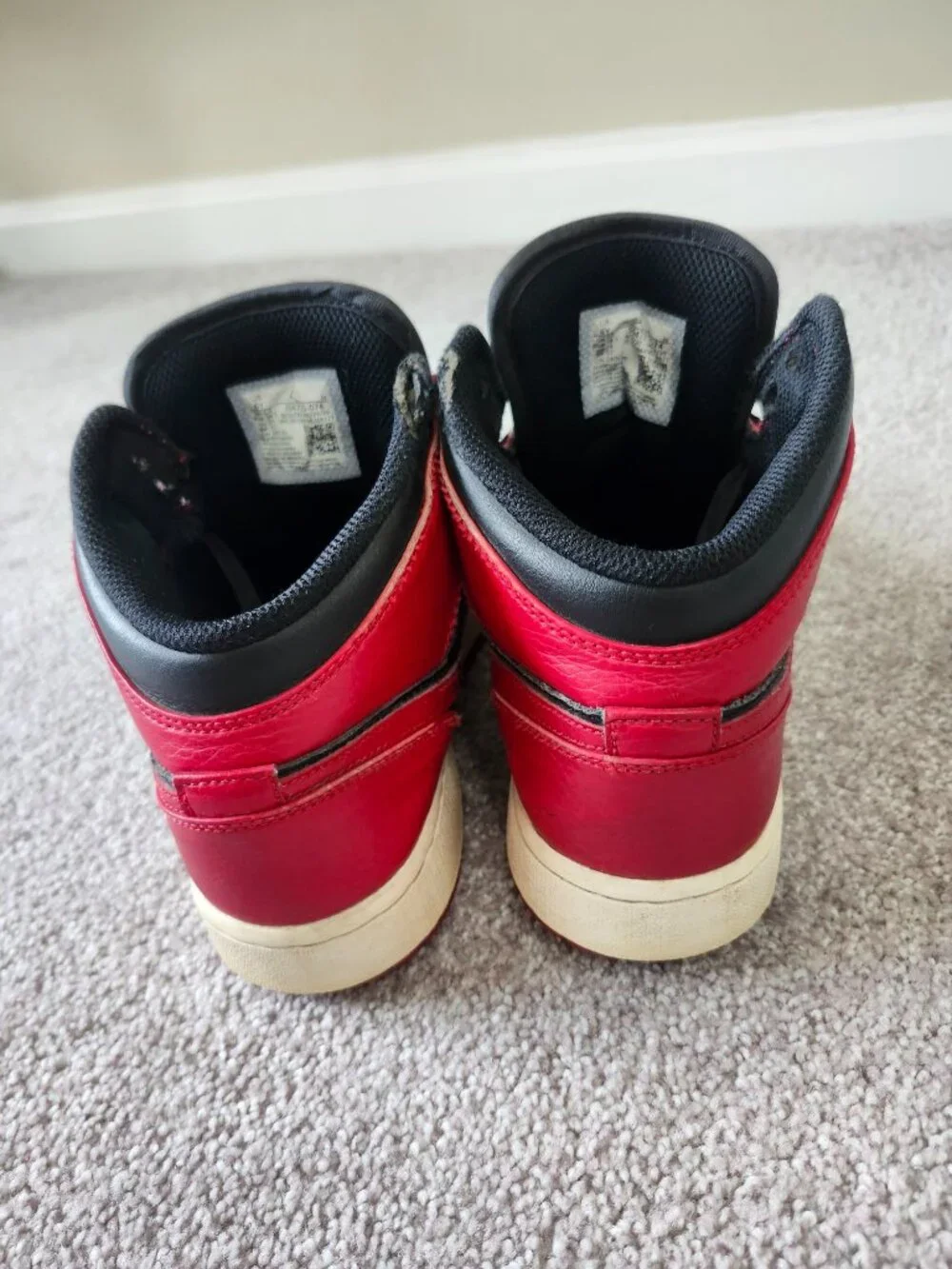 Nike Jordan's Black and Red  / Size: 6Y